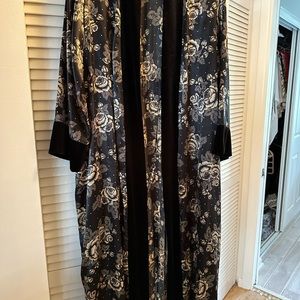 Lovely evening wear, silky nightgown with elegant robe